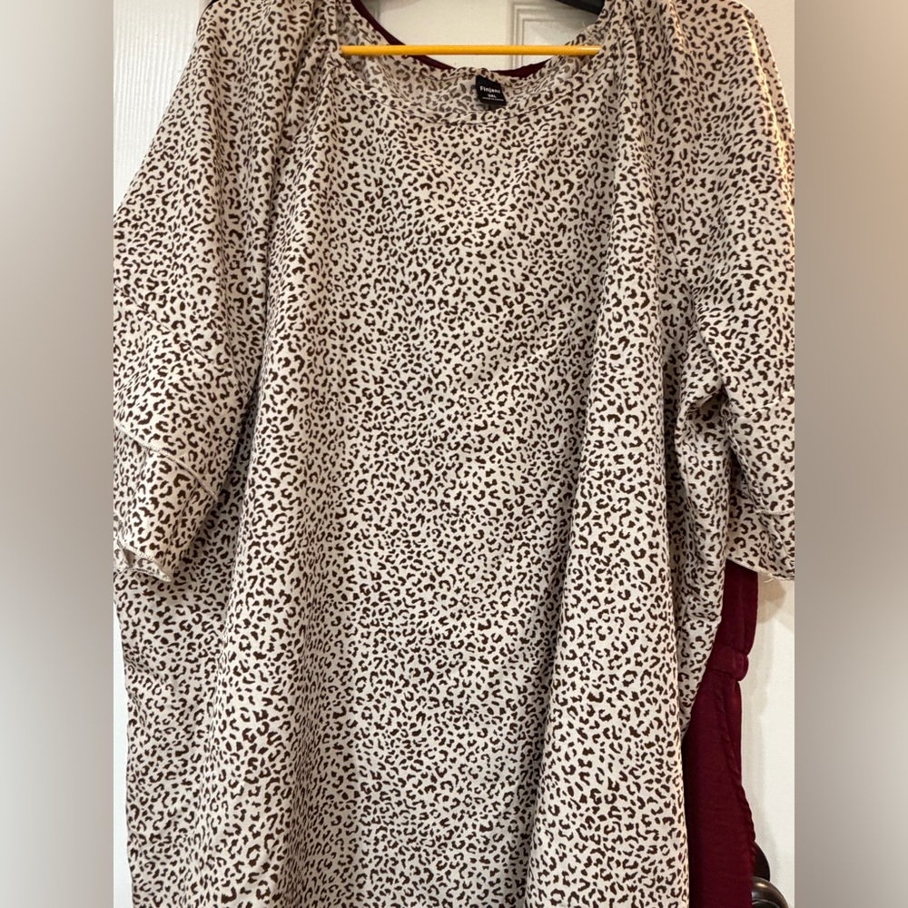 Elegant Leopard Print Blouse
